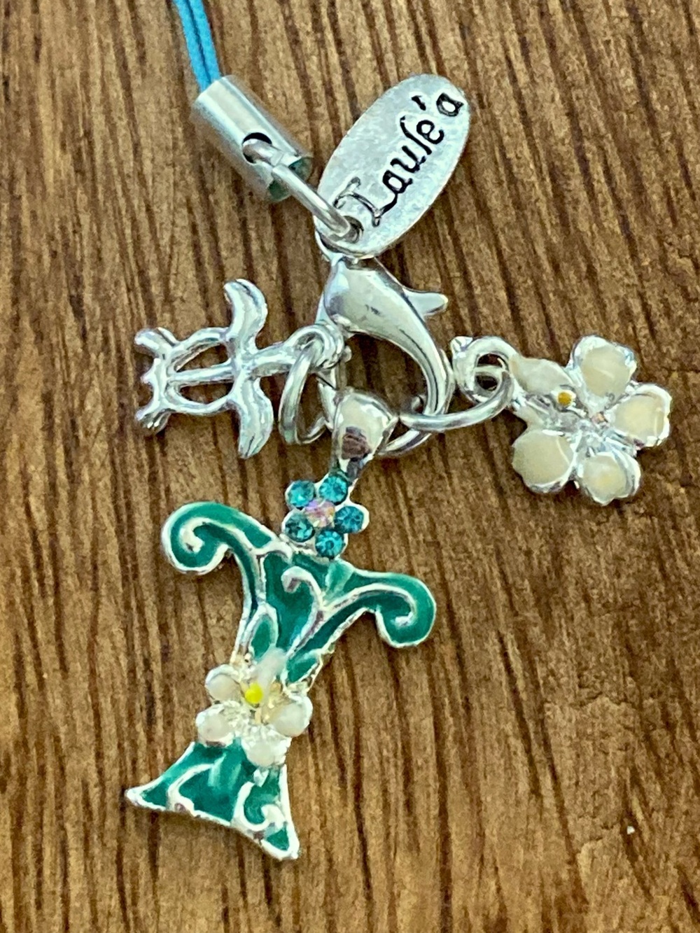 Laule'a Hawaii NWOT Floral letter T phone Charm green & Silver tone